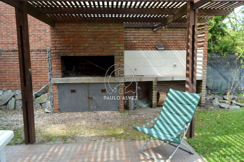 Parrillero con pérgola