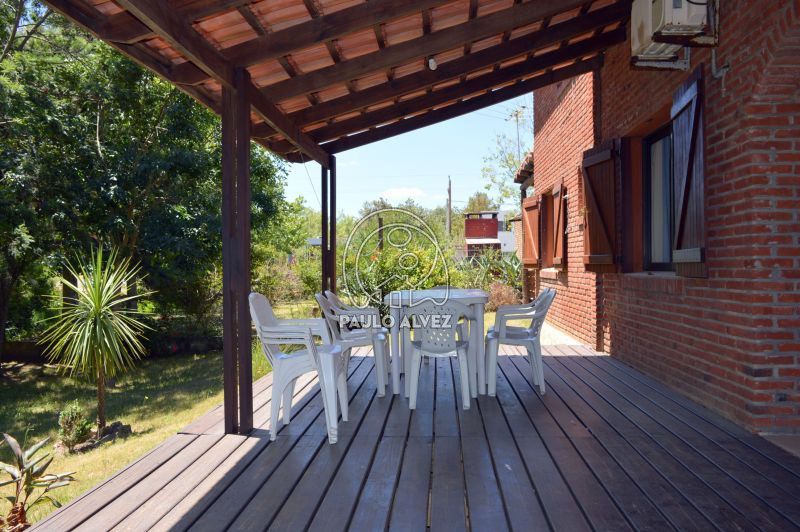 Deck con pérgola